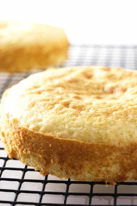 An all-butter yellow cake recipe that makes a double layer 6 inch cake. #cake #yellowcake #6inchcakerecipe #6inchyellowcake #cakerecipe #allbuttercake #cakefromscratch #yellowcakefromscratch #savorthebest One Layer Yellow Cake Recipe, Small Yellow Cake Recipe, Small Batch Yellow Cake, One Layer Cake Recipe, Single Layer Yellow Cake Recipe, 6 Inch Yellow Cake Recipe, 6inch Cake Recipe, Small Yellow Cake, 6 Inch Cake Recipe