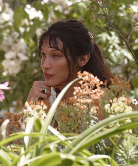 Bella Hadid Tumblr, Isabella Hadid, Hadid Sisters, Bella Hadid Outfits, Bella Hadid Style, Hadid Style, Look At You, Bella Hadid, Cannes