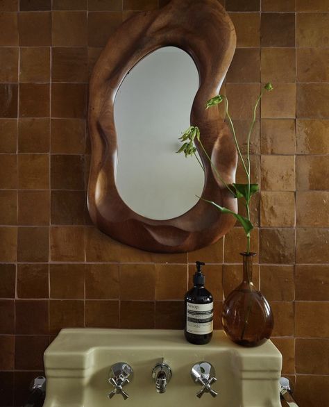 Maybe Bathroom, Jamie Haller, Coin Banquette, Mcm Bathroom, Tiled Bathroom, Dream Boat, Modern Bathroom Tile, Cle Tile, Bathroom Design Inspiration