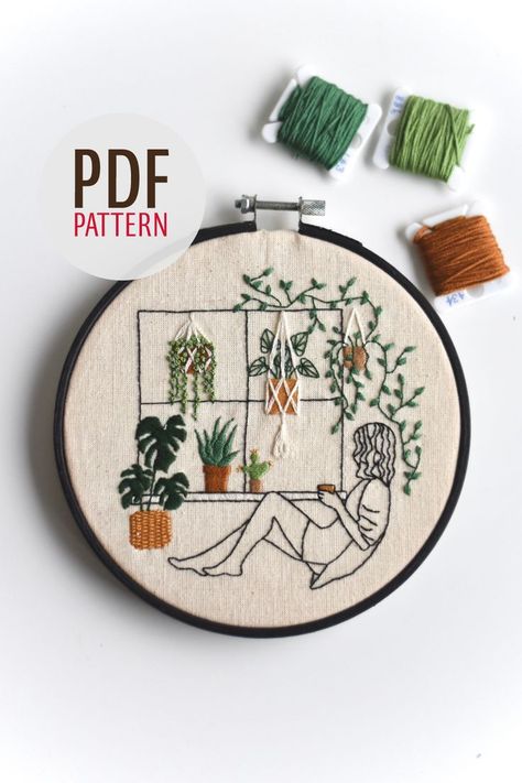 Embroidery Pattern Design, Mom Embroidery, Embroidery Design Pattern, Floral Hand Embroidery, Embroidery Hoop Art Diy, Hand Embroidery Patterns Free, Clothes Embroidery Diy, Embroidery Lessons, Hand Embroidery Projects