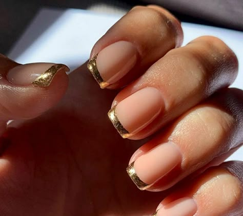 Gold Tip Nails, French Nail Polish, Short French Nails, Short Nail Manicure, Natural Nail Designs, Formal Nails, Cute Gel Nails, Super Nails, Tip Nails