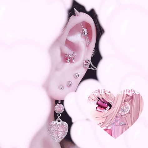 Cool Ear Piercings, Pretty Ear Piercings, Ear Style, Cute Piercings, Kawaii Core, Kawaii Fashion Outfits, Body Jewelry Piercing, Piercing Tattoo, Body Mods