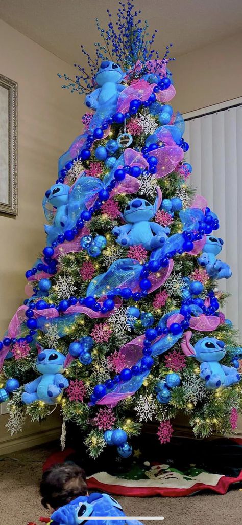 Stitch Disney Christmas Tree, Stitch Theme Christmas Tree, Stitch And Angel Christmas Tree, Lilo Stitch Christmas Tree, Christmas Tree Ideas Stitch, Liloand Stitch Christmas Tree, Stitch Christmas Tree, Disney Christmas Tree, Stitch And Angel