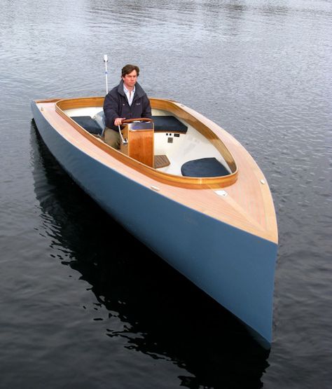 Patterson Boatworks unveils electric superyacht tender | SuperYacht Times Yacht Boat Luxury, Yatch Boat Luxury, Modern Yacht, Yacht Private, Wooden Boats For Sale, Wooden Boat Kits, Sinot Yacht, Wood Boat Building, Most Expensive Yacht