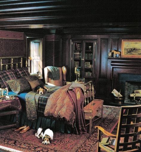 Learning from 30 Years of Ralph Lauren Home - WSJ Ralph Lauren Interiors, Ralph Lauren Bedroom, Ralph Lauren Bedding, Ralph Lauren Home, Beautiful Bedrooms, Bed Room, Cozy Bedroom, Bedroom Diy, Wabi Sabi