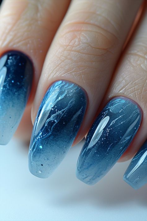 Blue Ombre Nails Graduation Nails Ideas Blue, Denim Blue Nail Designs, Dazai Nails, Ombré Blue Nails, Blue Water Nails, Water Effect Nails, Denim Blue Nails, Nails Ideas Green, Nail Designs Green