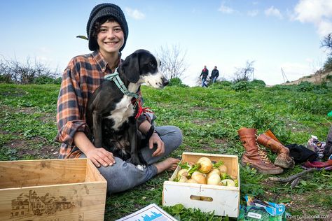 Nomad Life, Rainbow Gathering, Urban Farmer, Born To Run, Hippie Life, Travel Outdoors, House Landscape, Country Gardening, New Love