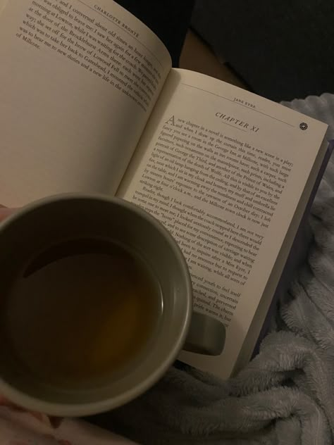 Night Time Reading Aesthetic, Late Night Studying Aesthetic Library, Reading With Tea Aesthetic, Books Tea Aesthetic, Book Coffee Rain Aesthetic, Night Coffee, Reading Motivation, New Readers, Visual Board