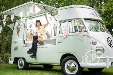 vwcamperfan: doyoulikevintage: Ice Cream Van vw Kombi Food Truck, Kombi Trailer, Foodtrucks Ideas, Ice Cream Car, Food Vans, Kombi Motorhome, T3 Vw, Van Vw, Mobile Coffee Shop