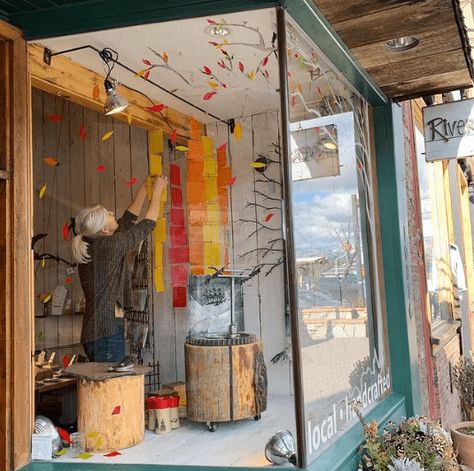 Fall Retail Window Display Ideas, Small Shop Window Display Ideas, Thrift Store Window Display Ideas, Store Window Displays Ideas, Fall Retail Window Displays, Shop Window Design Ideas, Fall Store Window Displays, Window Display Ideas, Autumn Window Display