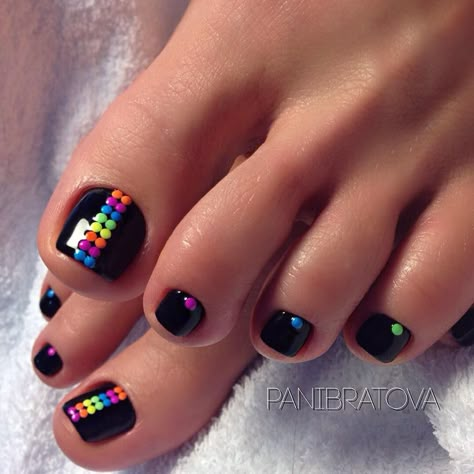 Unique Pedicure Ideas, Bright Toenails For Summer, Trendy Pedicure, 2016 Nails, Fingernail Ideas, Toenail Art Designs, Easy Toe Nail Designs, Simple Toe Nails, Colorful Sandals