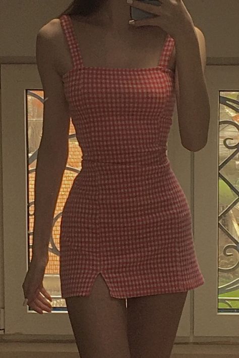 Bodycon Aesthetic Outfit, Form Fitting Dress Aesthetic, Bodycon Dress Outfit Aesthetic, Checkered Dress Aesthetic, Red Clothes Aesthetic, Bodycon Aesthetic, Short Tight Dress Outfit, Bodycon Dress Aesthetic, Velvet Wedding Lehenga