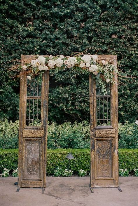 Doors With Flowers, Wedding Photo Background, Cozy Garden, Bohemian Garden, Wedding Ceremony Backdrop, Garden Oasis, Shabby Chic Vintage, Shabby Chic Wedding, Garden Parties