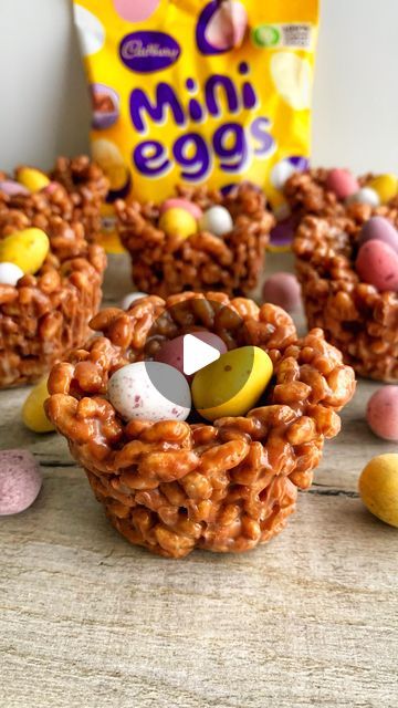 Easter Nests Recipe, Easter Sweet Treats, Easter Cups, Easter Games For Kids, Rice Bubbles, Passover Desserts, Mars Bar, Egg Nest, Easter Nests