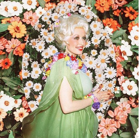 Dolly Parton Flowers Dolly Party, In Dolly We Trust, Hello Dolly, Dolly Parton, New Wall, Color Inspiration, Happy Easter, Flower Power, Style Icons