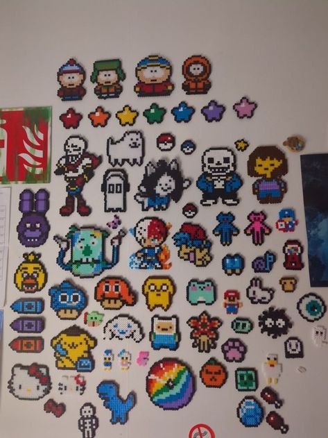 Perler Bead Wall, Bead Wall, Easy Perler Beads Ideas, Easy Pixel Art, Perler Art, Pixel Drawing, Perler Bead Templates, Perler Crafts, Diy Perler Bead Crafts