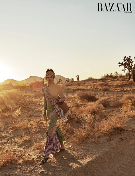 Field Editorial, Desert Fashion Editorial, 70s Editorial, Desert Editorial, Winter Editorial, Desert Photoshoot, Desert Fashion, 70s Vibes, Sara Sampaio