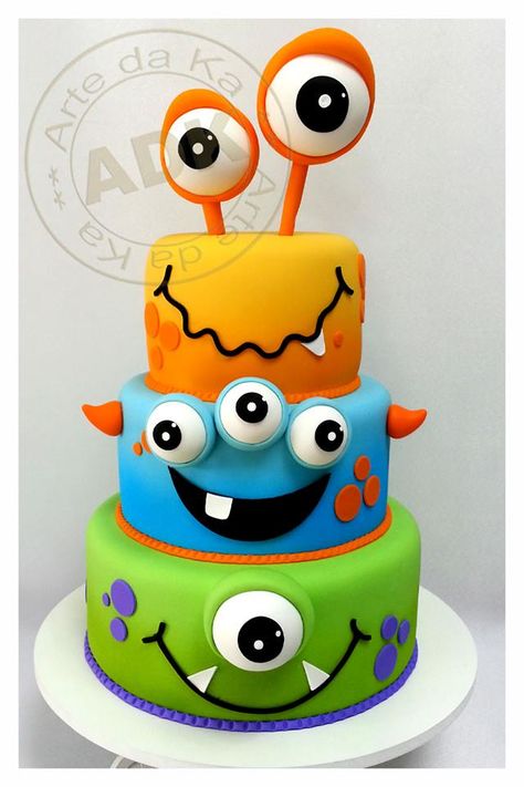 Birthday Party Theme: Monsters - Monster Cake *this has been my favorite cake so far.. simple, different and very boyish" Monster Birthday Cake, Monster Smash Cakes, Monster Birthday Cakes, Torte Creative, Monster 1st Birthdays, Monster Cake, Monster Birthday Parties, Monster Theme, Gateaux Cake