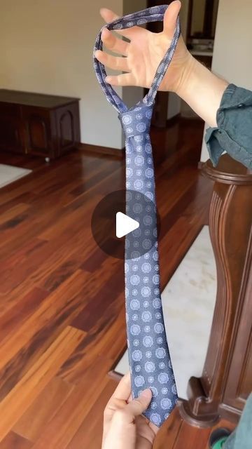 Wes & Alison’s Lifehacks 😱🤯 on Instagram: "Thanks Gramps ❤️🥹 #tie #tutorial #fashiontips" Tie Ties Tutorial, Tie Tutorial, Stay Classy, Clothing Hacks, Things To Know, Scarf Styles, Fun Diys, Helpful Hints, Neck Tie