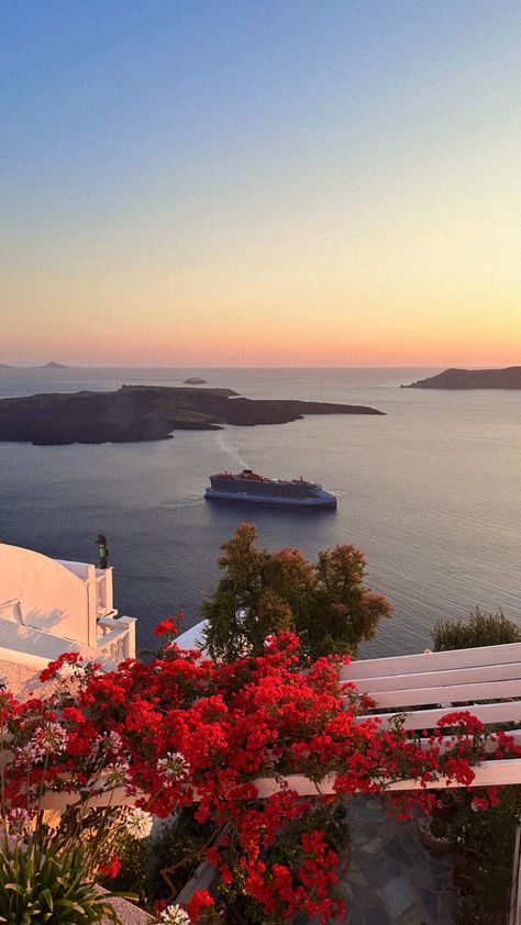 #greece #santorini #sunset #flowers #sea #sky Flowers And Sea Aesthetic, Santorini Greece Sunset, Greece Pattern, Greece Flowers, Sunset In Greece, Greece Vibes, Greece Sunset, Sunset Flowers, Santorini Sunset