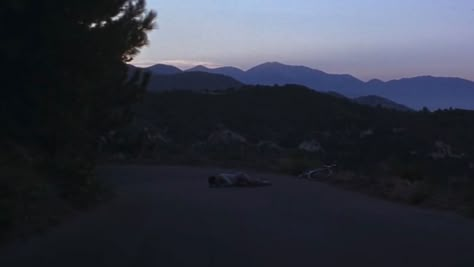 donnie darko. Donnie Darko Film Stills, Donnie Darko Laptop Wallpaper, Donnie Darko Cinematography, Donnie Darko Stills, Donnie Darko Wallpaper Desktop, Donnie Darko Aesthetic, October Movie List, Donnie Darko Wallpaper, Early Morning Vibes