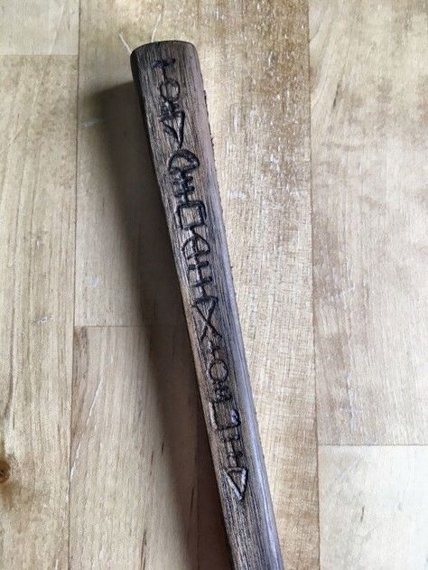 What do the Runes on Sirius Black's Wand Mean? Sirius Black Wand, Wicca Aesthetic, Harry Potter Script, Black Wand, Wand Ideas, Tattoo Harry Potter, Runes Meaning, Wand Tattoo, Ancient Runes