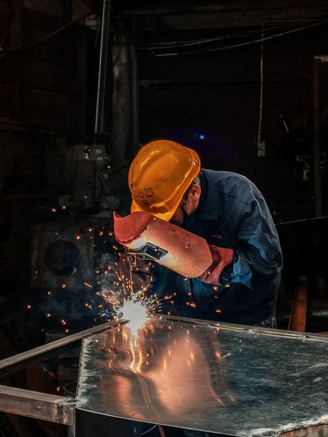 Lean Optimization Solutions Best Tig Welder, Welding Workshop, Welding Training, Boilermaker, Types Of Welding, Pipe Welding, Tig Welder, Welding Jobs, Welding And Fabrication