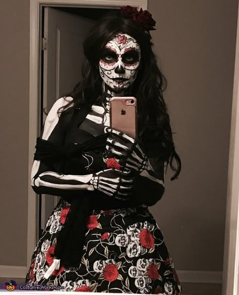 I decided to be the most authentic Day of the Dead character as I could be !My family and I love Halloween and every year I make costumes for everyone ! This year I created this lovely lady with a custom altered dress and shaw... Day Of The Dead Woman, 2017 Halloween Costumes, Sugar Skull Costume, Pregnant Halloween Costumes, Dead Makeup, I Love Halloween, Skeleton Makeup, Dance Stuff, Halloween Makeup Scary