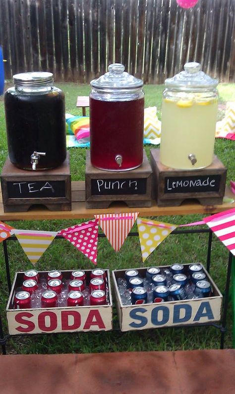 drink set up at grad party | Flickr: Upload photos and videos Graduation Food, Senior Graduation Party, Graduation Open Houses, Graduation Party Planning, High School Graduation Party, Senior Graduation, 16th Birthday Party, Sweet 16 Parties, Graduation Celebration