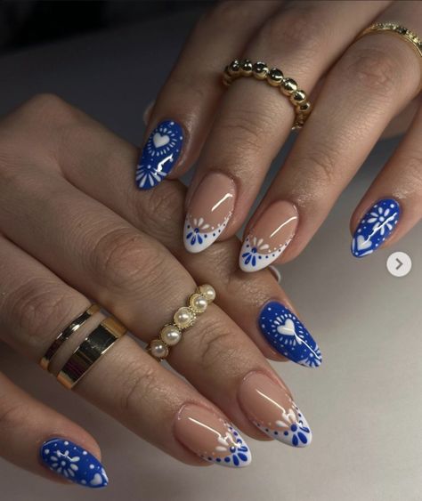 Spanish Tile Nails, Easy Nails, Summery Nails, Casual Nails, Vacation Nails, White Nail, Cloud Nine, Art Summer, Oval Nails