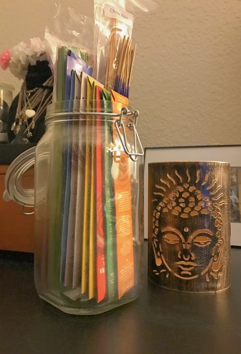 Incense storage. Incense Stick Storage, Incense Organization, Incense Storage Ideas, Incense Jar, Incense Storage, Diy Incense Holder, Tool Organization Diy, Hippie Room, Scent Sticks