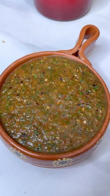 Alfredo Garcia on Instagram: "The EASIEST Roasted Salsa 🌶️🔥 #freddsters #foodie #cooking #recipe #salsa #carneasada #mexican #receta" Salsa Quemada Recipe, Tortas Mexicanas Recipe, Roasted Salsa Recipe, Amazing Chili, Authentic Mexican Salsa, Keto Sauce, Homechef Recipes, Alfredo Garcia, Roasted Salsa