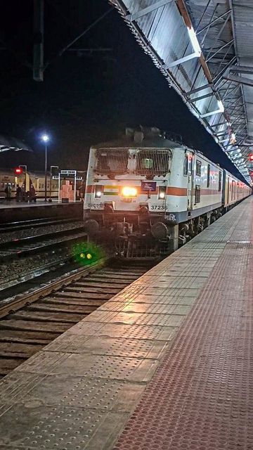 Rajdhani Express, Indian Railways, Mumbai, Bbc, Instagram