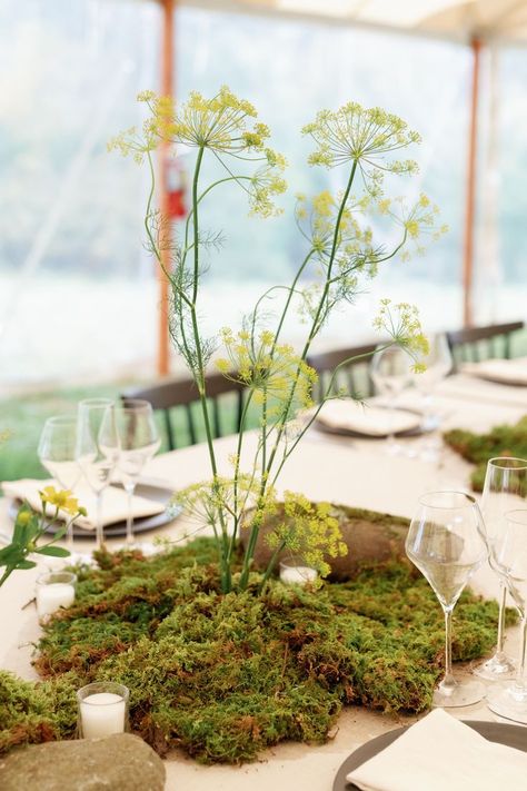 Foraged Wedding Centerpieces, Moss On Wedding Table, Foraged Wedding Flowers, Mushroom Floral Arrangement, Foraged Flower Arrangements, Foraged Centerpiece, Moss Floral Arrangements, Moss Table Decor, Moss Arrangements