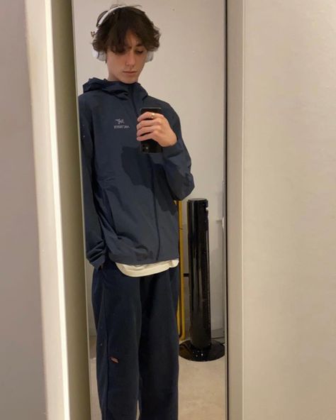 Arc’teryx Outfit, Arc Teryx Outfit, Arcteryx Outfit, Arc Teryx Jacket, Arcteryx Jacket, Teen Boy, Jacket Outfits, Mens Jackets, Fashion Inspo