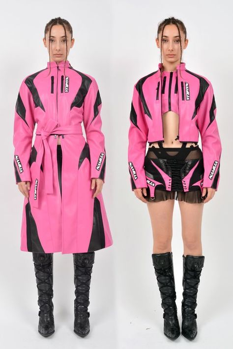 Shop Techwear Fashion419-#techweargirl#techwearskirt#techweargirlsummer#cyberpunkoutfitwomen Pink Edgy Outfits, Namilia Clothing, Pink Cyberpunk Outfit, Pink Techwear, Cyberpunk Coat, Pink Cyberpunk, Cyberpunk Look, Cyberpunk Streetwear, Cyberpunk Outfit