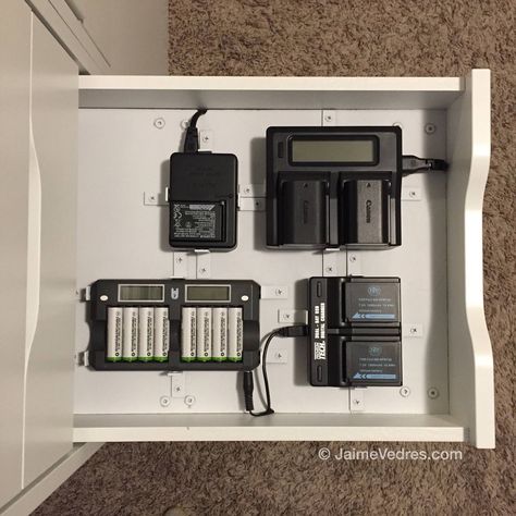 IKEA Alex, photographer battery charging station. Photographer Office Ideas, Photography Office Ideas, Photographer Workspace, Photography Gear Storage, Photographers Office, Camera Gear Storage, Photography Storage, Photography Home Office, Battery Charging Station