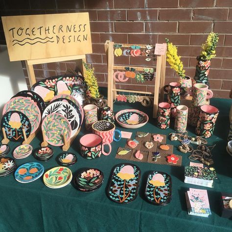 Small Market Stall Ideas, Ceramic Market Stall, Cute Market Stall, Pottery Market Stall, Stall Ideas For College Fest, Art Stall, Stall Design Ideas, Stall Design, Market Stall