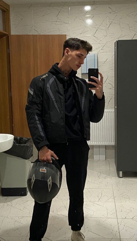 Biker Men Outfit, Biker Aesthetic Outfits, Outfits Biker, Bad Boy Outfits, Starboy Aesthetic, Man Full Body, Biker Boy, Bad Boy Style, Gentleman Aesthetic