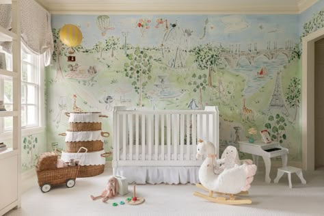 Create a picture-book-worthy room Family Home Interior Design, Family Home Interior, Kids Bedroom Design Ideas, Riley Sheehey, Guest Room Nursery, Kids Bed Room, Franklin House, Mini Nursery, Cottage Nursery