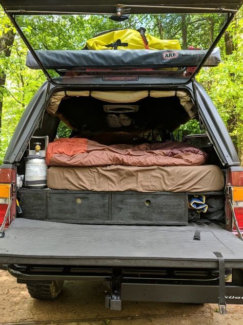 Truck Bed Camper Interior, Hilux Camping, Organizer Ideas Diy, Truck Cap Camping, Truck Bed Organizer, Small Camper Interior, Truck Cabin, Truck Bed Organization, Camper Organization Travel Trailers