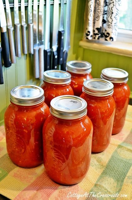 How to Can Homemade Spaghetti Sauce Taste Of Home Spaghetti Sauce, Canned Speggetti Sauce Recipe, Roasted Spaghetti Sauce For Canning, 1870 Homestead Recipes, Prego Spaghetti Sauce Recipe For Canning, Pasta Sauce Recipes For Canning, Homemade Spaghetti Sauce From Tomatoes, Home Made Speggetti Sauce, Oven Roasted Spaghetti Sauce