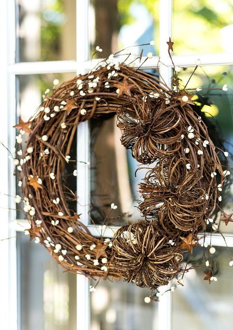 Diy Grapevine Wreath, Dekoratívne Vence, Easy Fall Wreaths, Fall Leaf Wreaths, Creative Wreaths, Fall Grapevine Wreaths, Door Wreaths Fall, Diy Fall Wreath, Wreath Diy