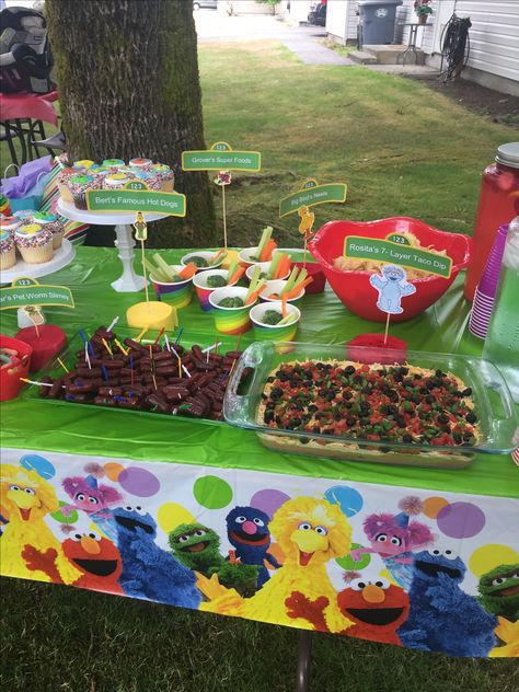 Sesame Street party food Food For Elmo Birthday Party, Sesame Street Appetizers, Elmo Third Birthday, Elmo Party Food Ideas, Food For Sesame Street Birthday, Sesame Street Food Table, Sesame Street Charcuterie Board, Elmo Birthday Party Food Ideas, Sesame Street Party Food Ideas