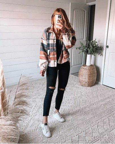 Black Jeans And Shacket Outfit, Crop Shacket Outfit, Red Shacket Outfit, Walmart Shacket, Shacket Outfit Ideas, Black Everyday Shacket For Fall, Casual Plaid Shacket For Winter, Cropped Shacket Outfit, Gen Z Fall Outfits