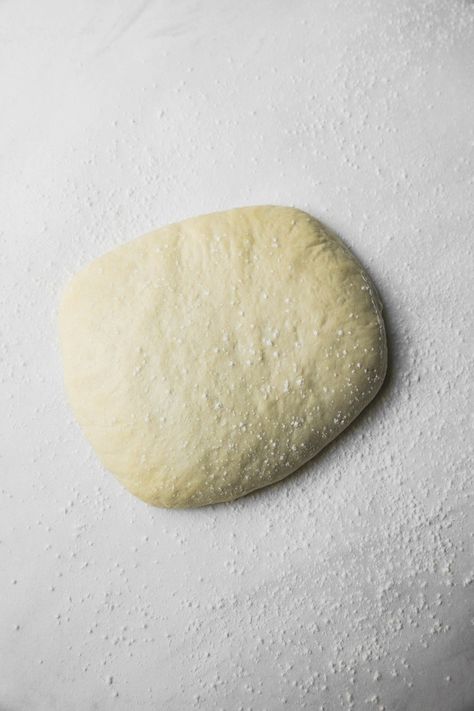 Roberta's Neapolitan-Style Pizza Dough - Never Not Hungry Robertas Pizza Dough Recipe, Hummus Pizza, Nutella Cookie, Neapolitanische Pizza, Italian Pizza Recipe, Pizza Bianca, Calzone Pizza, Pizza Dough Recipe Easy, Easy Pizza Dough