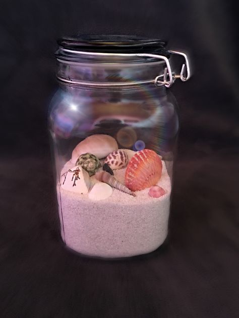 Sand Jars From Vacation, Diy Ocean Decor, Sand Jar, Regalos Ideas, Shells And Sand, Mini Glass Bottles, Jar Art, Ocean Decor, Decorated Jars