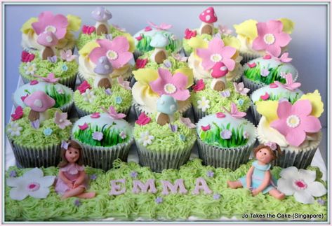 Fairy Garden Cupcakes, Fairy Princess Cake, Fairy Garden Theme, Designer Cupcakes, Garden Cupcakes, Fairy Birthday Cake, Fairy Cupcakes, Fairy Garden Birthday Party, Baby First Birthday Cake