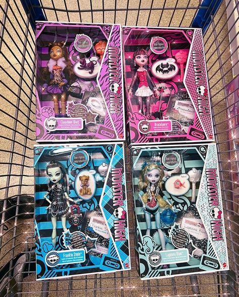 Monster High Collection Aesthetic, Monster High Dolls Collection, Monster High Movies List, Monster High Doll Collection, Monster High Collection, New Monster High Dolls, Mh Dolls, Arte Monster High, Moster High