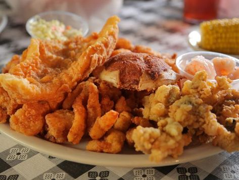 Get The Sampler Platter Recipe from Food Network Fried Seafood Platter, Shrimp Burgers, Flounder Fillet, Fish Batter Recipe, Fried Seafood, Platter Ideas, Seafood Platter, Fish Sandwich, Clam Chowder